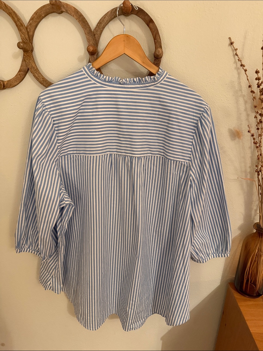 Crown & Ivy Blue White Striped Popover Blouse 3X Ruffle Collar - Picture 3 of 6